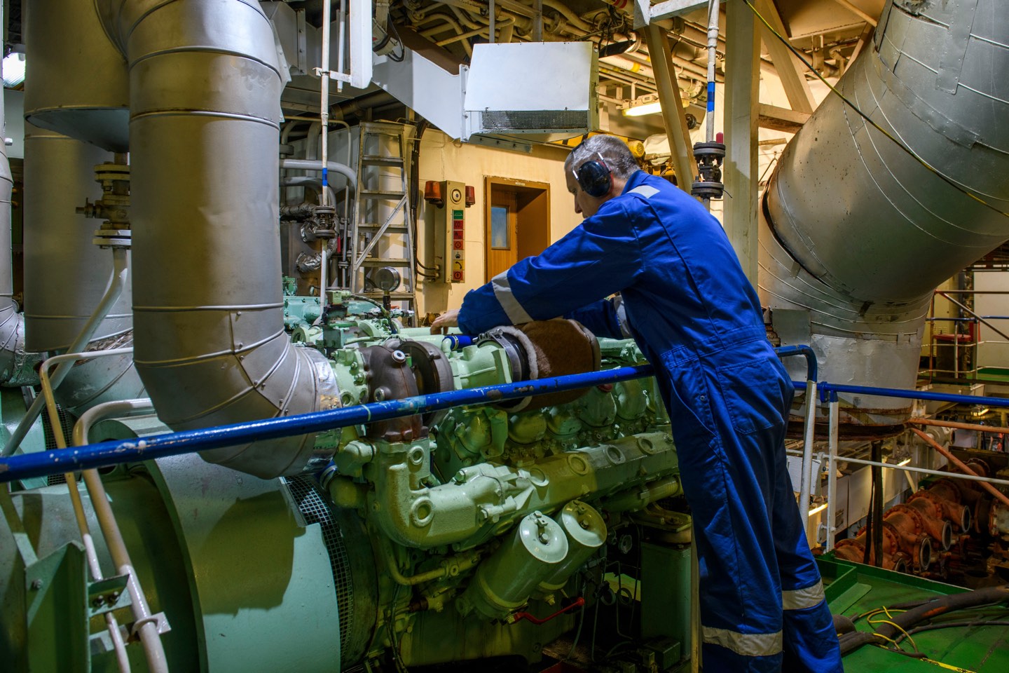 Schiffsmotoren Reparatur Service - Marine- und Dieselmotoren